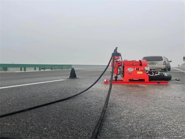 安康马路路基路面开裂下沉注浆加固灌浆